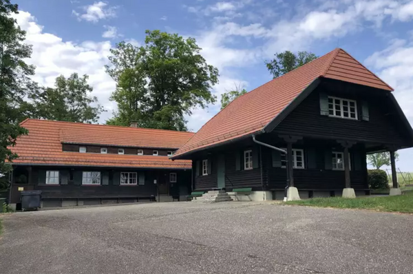 Beide Häuser des Jugendheims Geroldseck